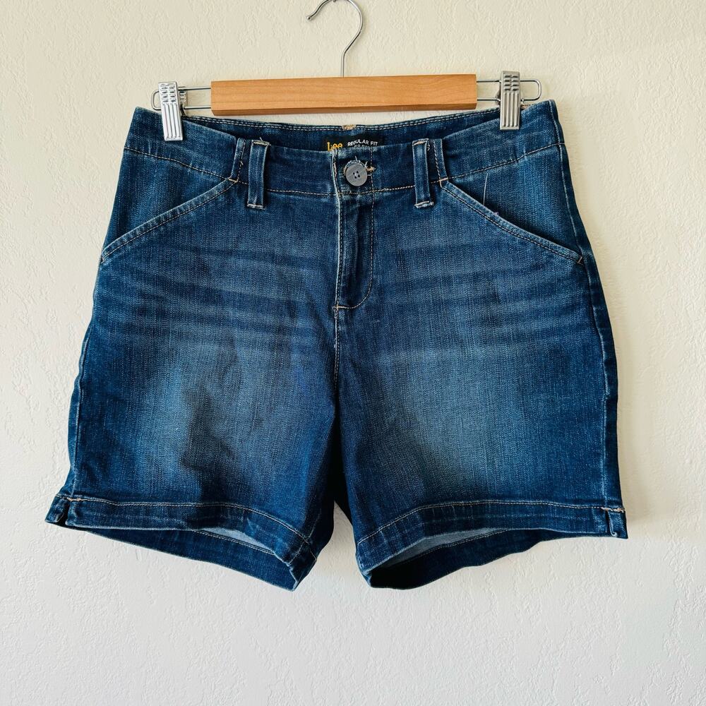 LEE | dark washed bermuda shorts